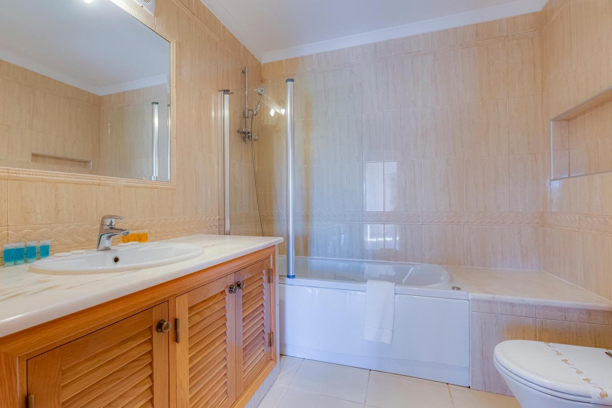 The View - Santo Antonio Villas, Golf & Spa Salema Exterior foto