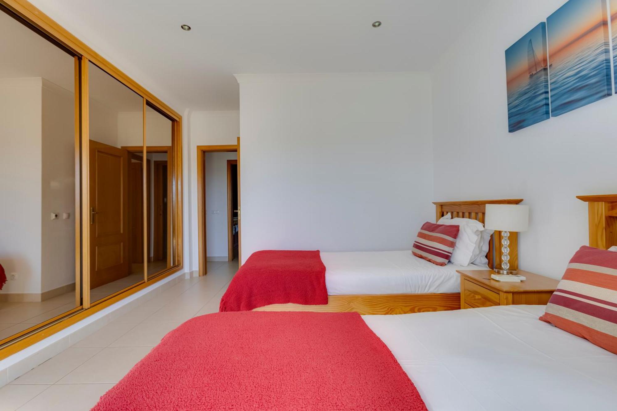 The View - Santo Antonio Villas, Golf & Spa Salema Exterior foto
