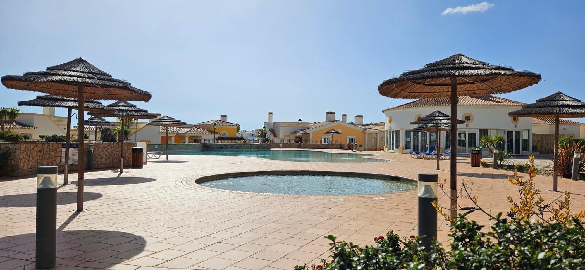 The View - Santo Antonio Villas, Golf & Spa Salema Zimmer foto